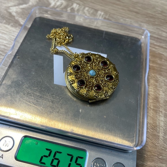 VTG Gold Tone locket late 60’s era - Picture 2 of 6